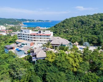 Princess Mayev - La Crucecita - Edificio