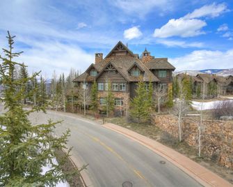 Bachelor Gulch Village - Avon - Building
