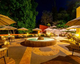 Hotel Rancho San Diego Grand Spa Resort - Ixtapan de la Sal - Patio