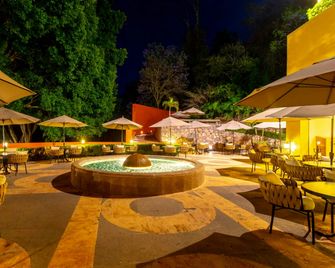 Hotel Rancho San Diego Grand Spa Resort - Ixtapan de la Sal - Patio