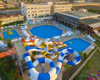 Issos otel - Іскендерун - Басейн
