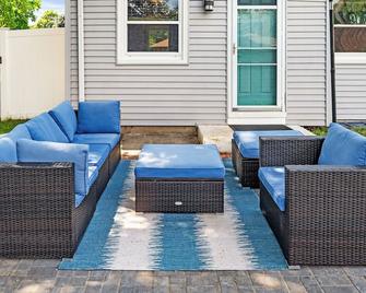 Behome Your Cozy, Fun Getaway - Richfield - Patio