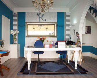 Hotel de charme Regency - Roquebrune-Cap-Martin - Centre d'affaires
