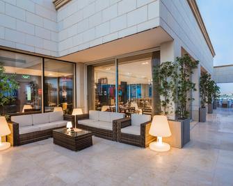 Intercityhotel Riyadh Malaz - Ер-Ріяд - Патіо