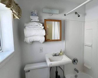 Studio Suite 8 Green Gables Resort - Osoyoos