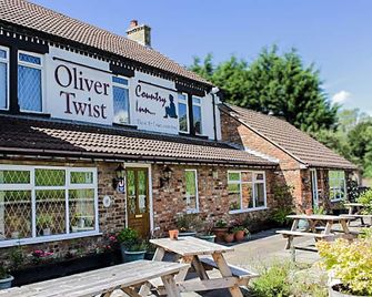 Oliver Twist Country Inn - Wisbech - Budova