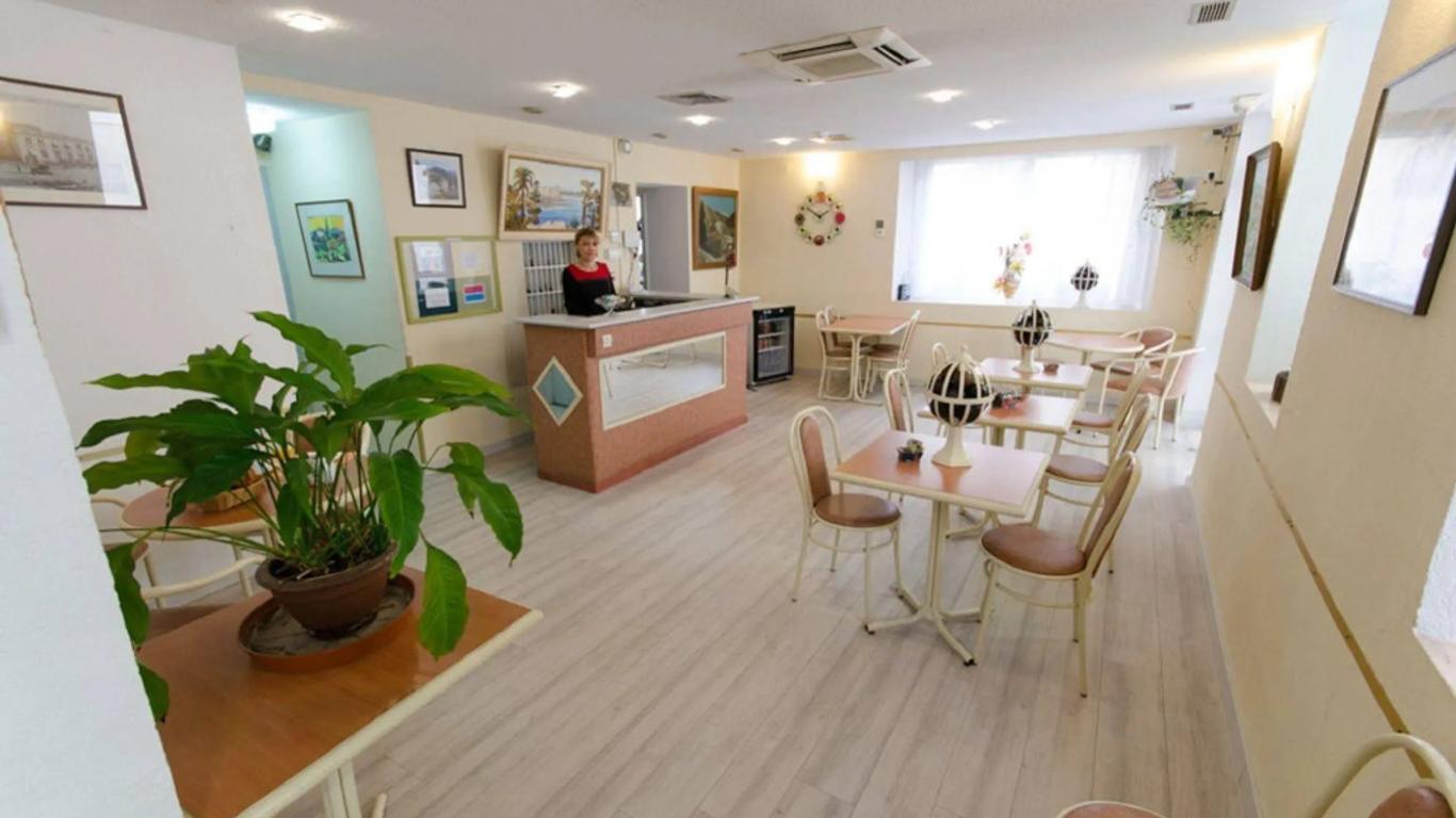 Appia Hotel