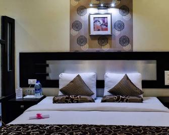 Hotel Shanti Palace - Ajmer - Makuuhuone