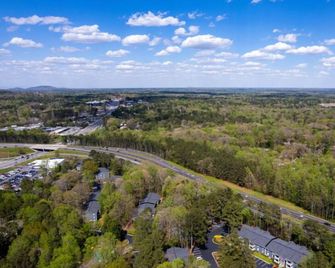 Spacious 2Bd2Bth Apt I Private Porch I Parking - Marietta - Udsigt