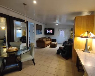 Bit Of Heaven Sleep 50 Feet From Roaring Fork River - Carbondale - Wohnzimmer