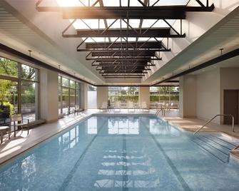 Embassy Suites by Hilton Detroit Troy Auburn Hills - Troy - Uima-allas