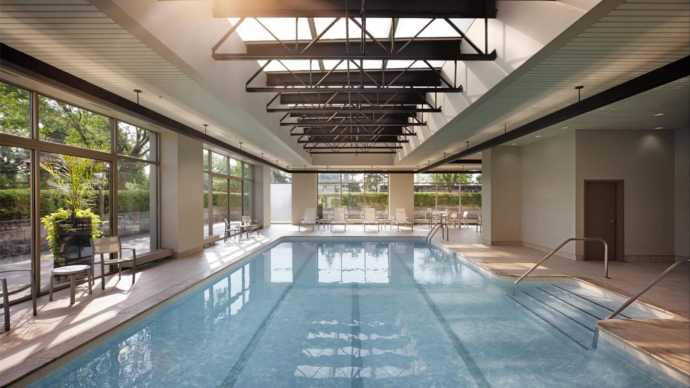 Embassy Suites by Hilton Detroit Troy Auburn Hills