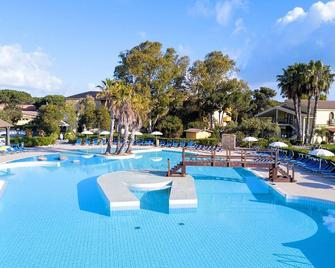 Belvilla by OYO Villini Ala Birdi 3 pax - Arborea - Piscina