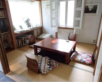 Yatsugatake Pony Youth Hostel - Hokuto - Comedor