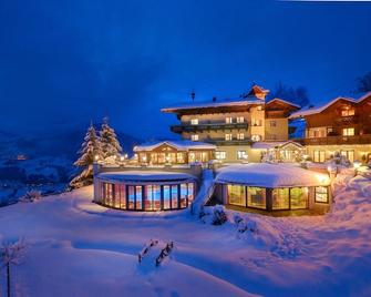 Gut Berg Naturhotel - Alpendorf - Building