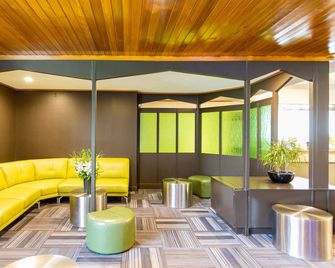 The Redwood Hotel - Christchurch