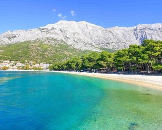 Apartments Pezo - Superior Two Bedroom Apartment with Balcony - Baška Voda - Strand