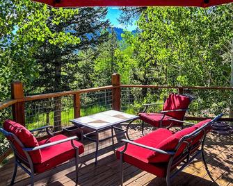 Log Home with Mountain Views and Hot Tub on 2 Acres - Black Hawk - Balcony