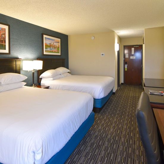 Best Western Plus Indianapolis North at Pyramids image 1
