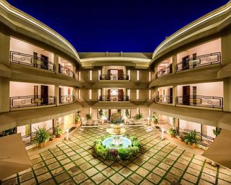 Hotel Lubumbashi - Lubumbashi - Edificio