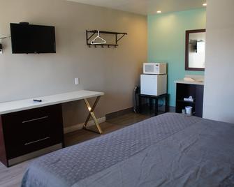 Beach Inn Motel - Long Beach - Bedroom