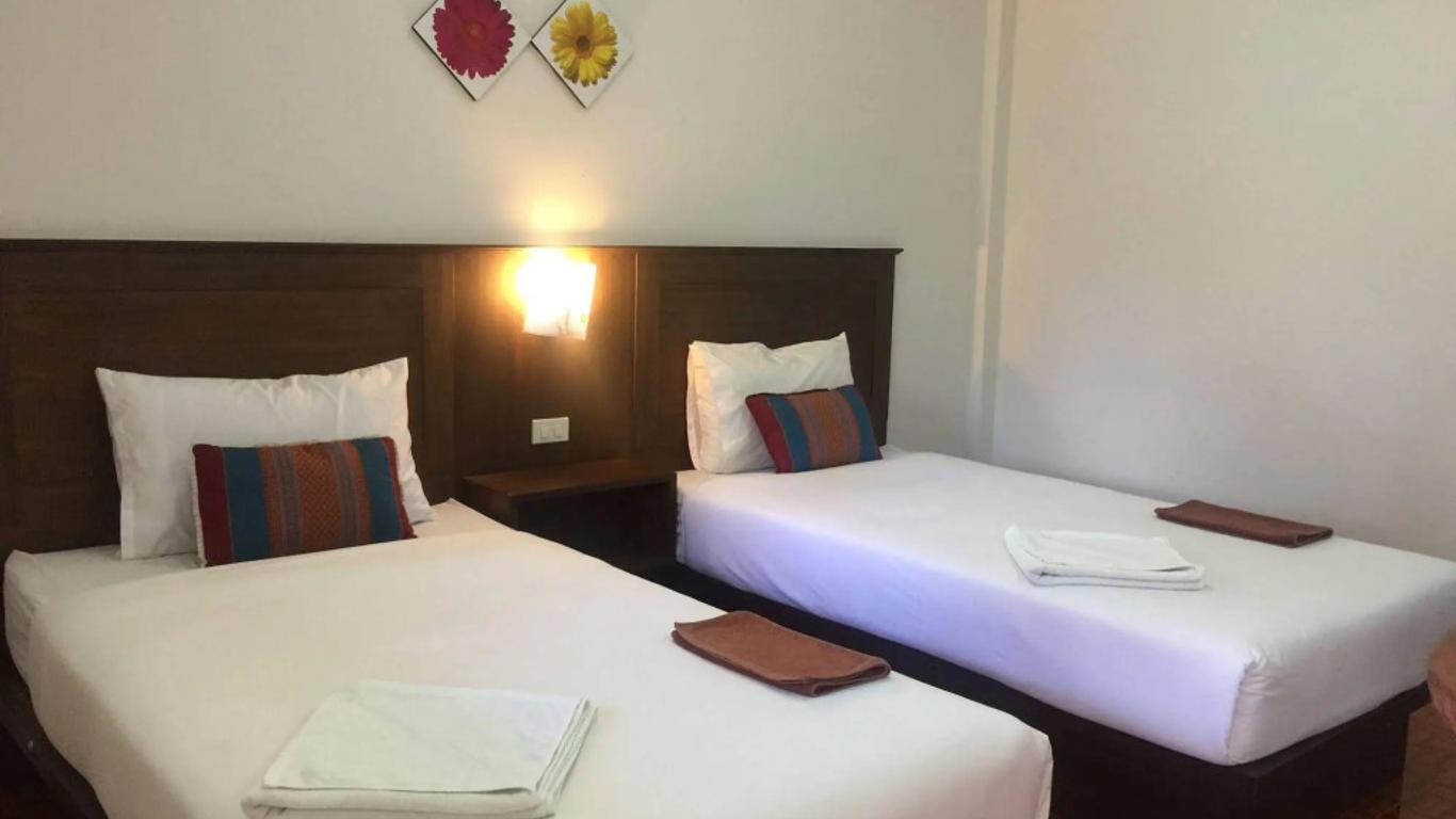 Hana Lanta Resort