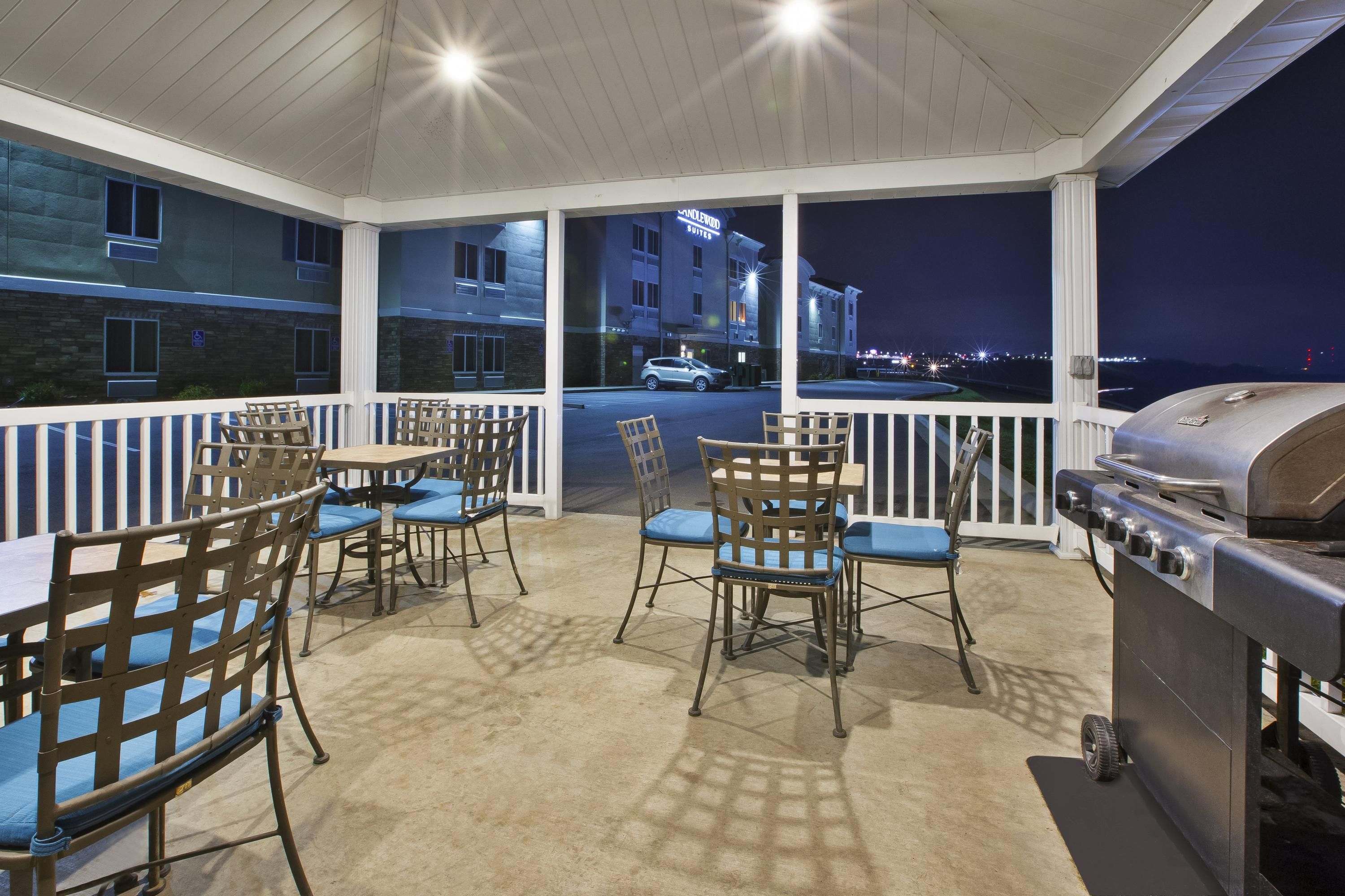 Candlewood Suites Morgantown-Univ West Virginia By IHG - מורגנטאון - מרפסת