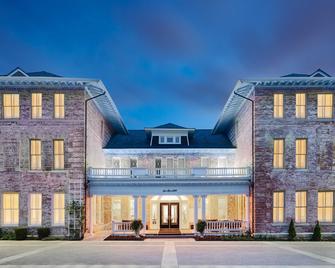 The Inn At Carnall Hall - Fayetteville - Edificio