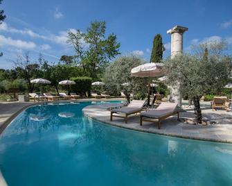 Hotel Les Messugues - Saint-Paul-de-Vence - Bazén
