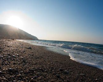 Yachting Club Mare - Gioiosa Marea - Strand