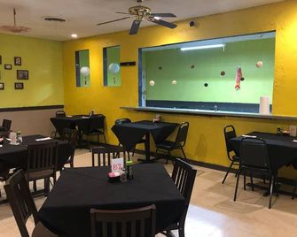 American Inn by Hotel O Vernon US 287 - Vernon - Restaurant