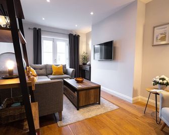 Silverdale Mews - Eastbourne - Wohnzimmer