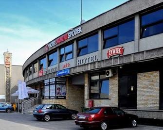 Hotel Diament Spodek Katowice - Katowice - Building