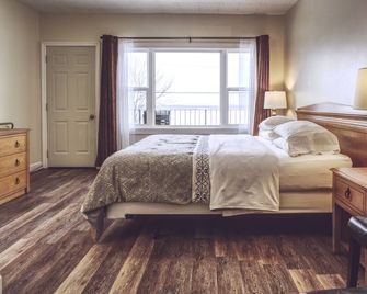 Lakeside Inn - Orillia
