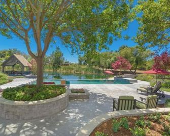 Fairytale retreat at UC Davis, ultimate privacy and comfort - Davis - Pool
