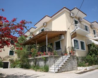 Ammousa Hotel Apartments - Lixouri - Building