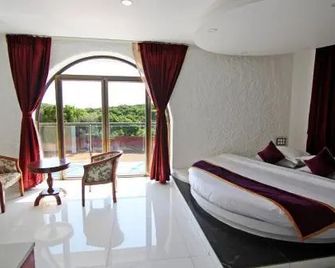 Forest County Resort Mahabaleshwar - מהבלשוואר - חדר שינה