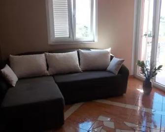 Apartments Roxsi - Novalja - Wohnzimmer