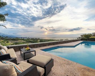 Mauna Kea Family Home with Stunning Ocean Views, Kids Room, Resort Access! - Waimea (Big Island) - Pool