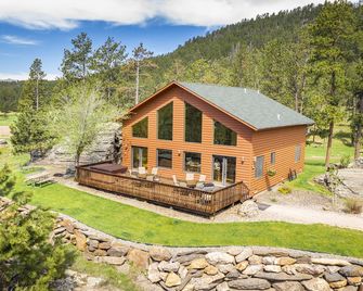 Lodge AT Palmer Gulch - Hill City
