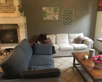 라 메종 델리안 - 에어 쉬르 라리 - 거실