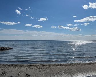 Large camper in a quiet resort- close to lakes, ATV trails, boat launch- friend - Lac La Biche - Beach