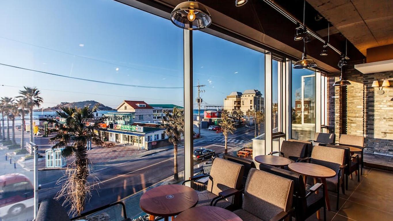 Bluespring Boutique Hotel