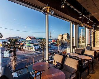 Bluespring Boutique Hotel - Jeju City - Balcony