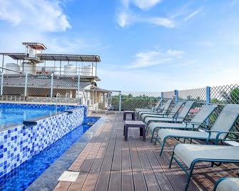 FabHotel Comfort Prime Infantaria - 600 mtrs from Calangute Beach - Baga - Zwembad