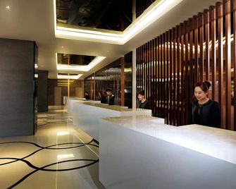 Resorts World Genting - Highlands Hotel - Genting Highlands - Front desk