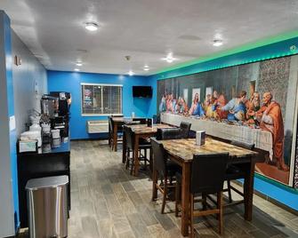Super Star Inn & Suite Lincoln Crete - Crete - Restaurante