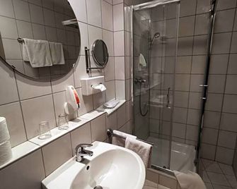 Hotel Römerhof - Straubing - Salle de bain