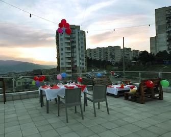 Hotel Kavela - Nizhnyaya Alekseyevka - Balcony