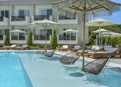 Mirablue Luxury Residences - Pefkochori - Pool